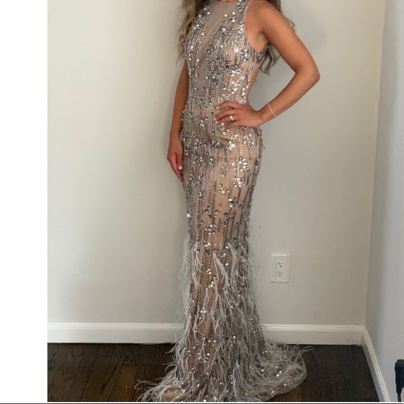 Terani Couture Gown - Picture 5 of 11